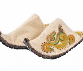 Handmade felted slippers Aladdin with sole. Wool slippers, home shoes, indoor slippers, felt slippers