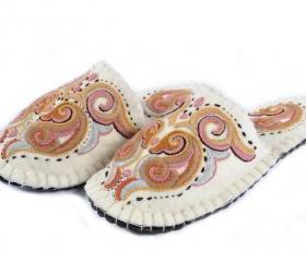 Homemade felted slippers with sole. Wool slippers | home shoes | indoor slippers | felt slippers