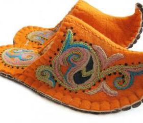 Handmade felted slippers Aladdin with sole. Wool slippers, home shoes, indoor slippers, felt slippers
